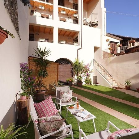 Apartments Villa Bougainville San Felice del Benaco Exterior foto