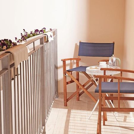 Apartments Villa Bougainville San Felice del Benaco Exterior foto