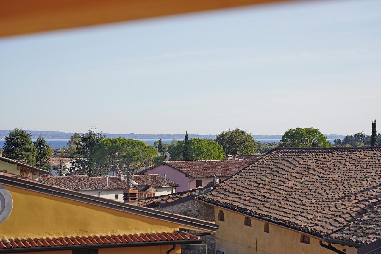 Apartments Villa Bougainville San Felice del Benaco Exterior foto