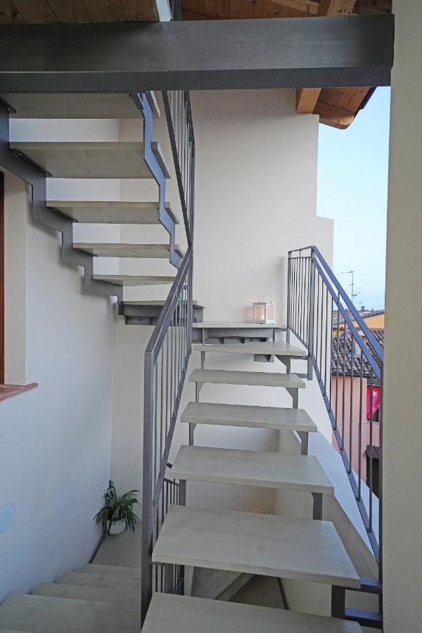 Apartments Villa Bougainville San Felice del Benaco Exterior foto