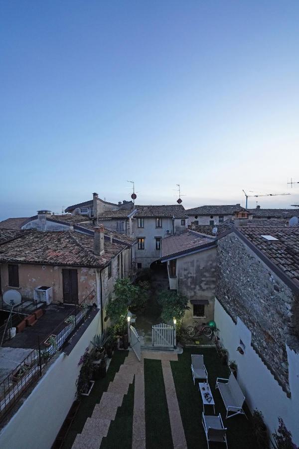 Apartments Villa Bougainville San Felice del Benaco Exterior foto