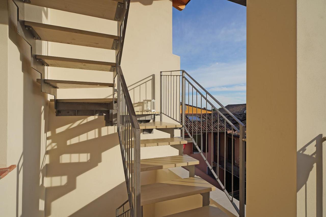 Apartments Villa Bougainville San Felice del Benaco Exterior foto